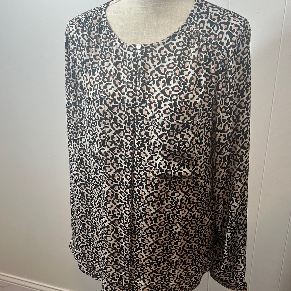 NWOT LOFT Black,Tan,Beige Animal Print Button Down Women's Blouse Large
